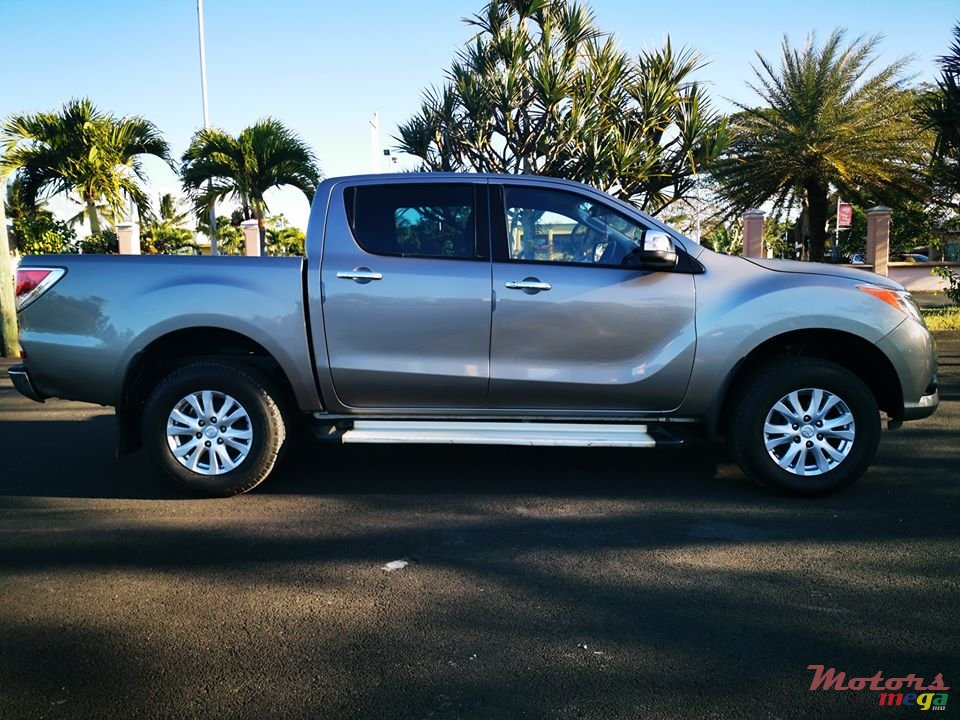 2014' Mazda BT-50 photo #2