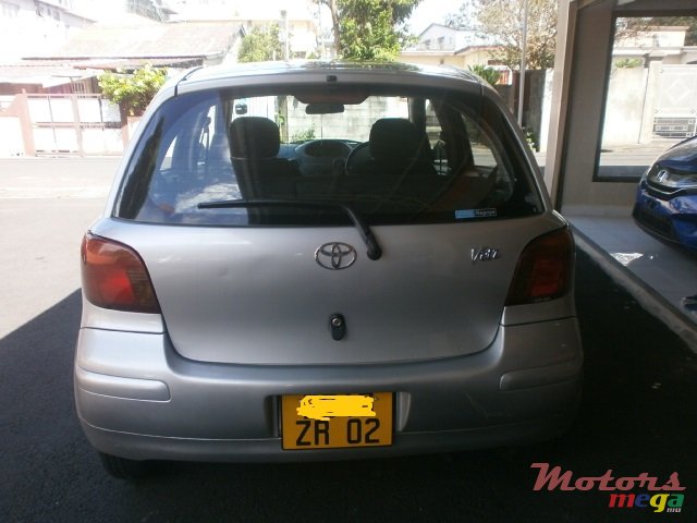 2002' Toyota Yaris Vitz JAPAN photo #6