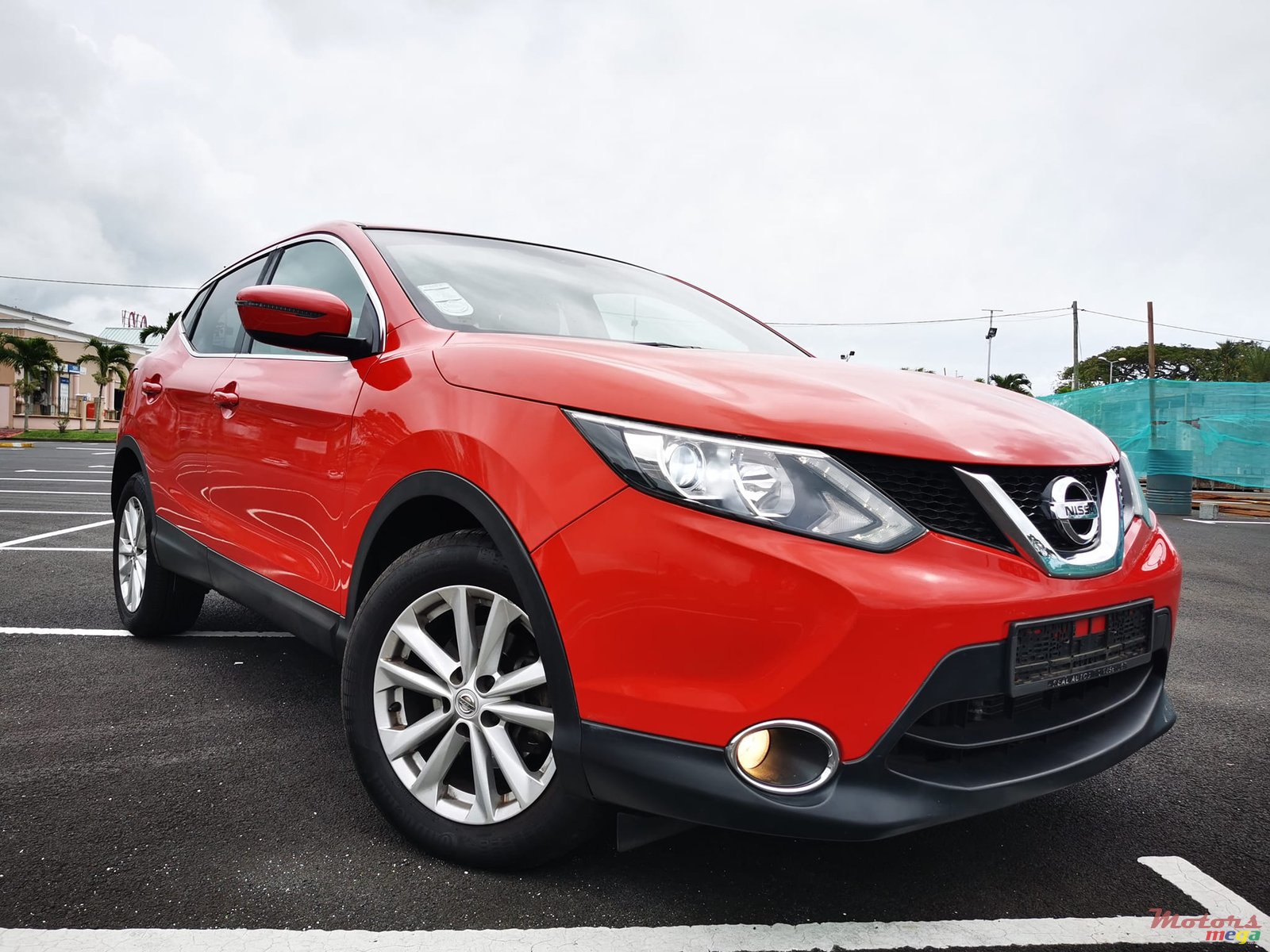 2015' Nissan Qashqai 1.2T photo #2