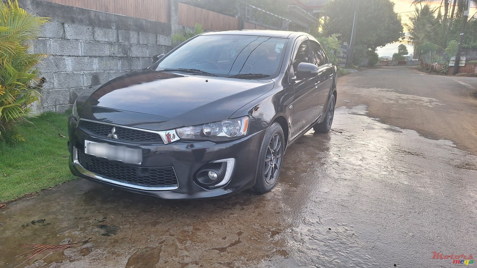 2016' Mitsubishi Lancer photo #1