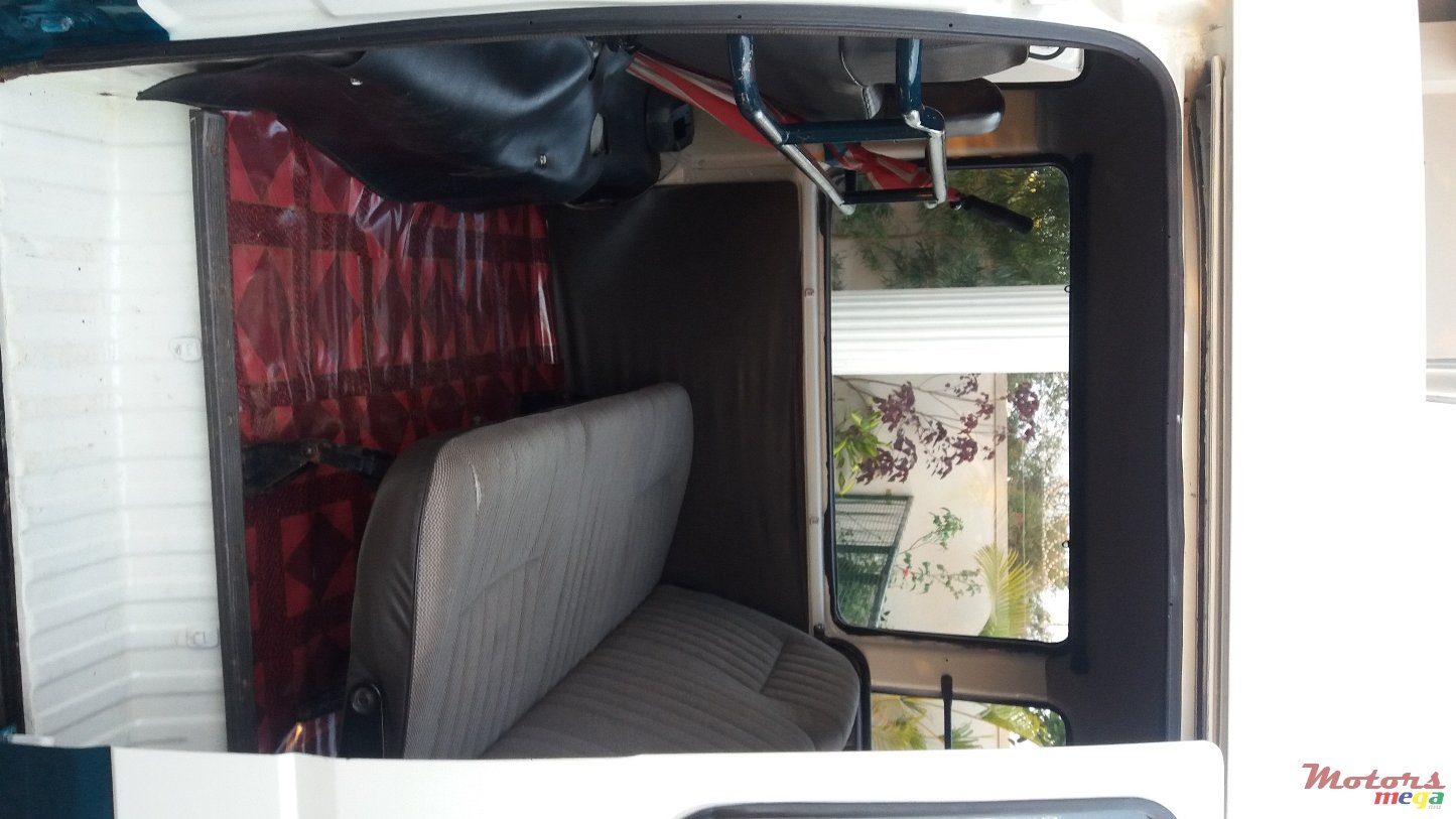 1992' Nissan Vanette pass photo #3