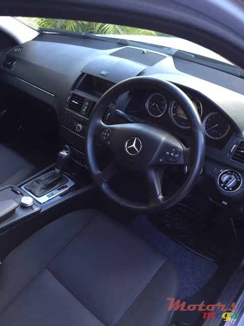 2007' Mercedes-Benz C-Class photo #3