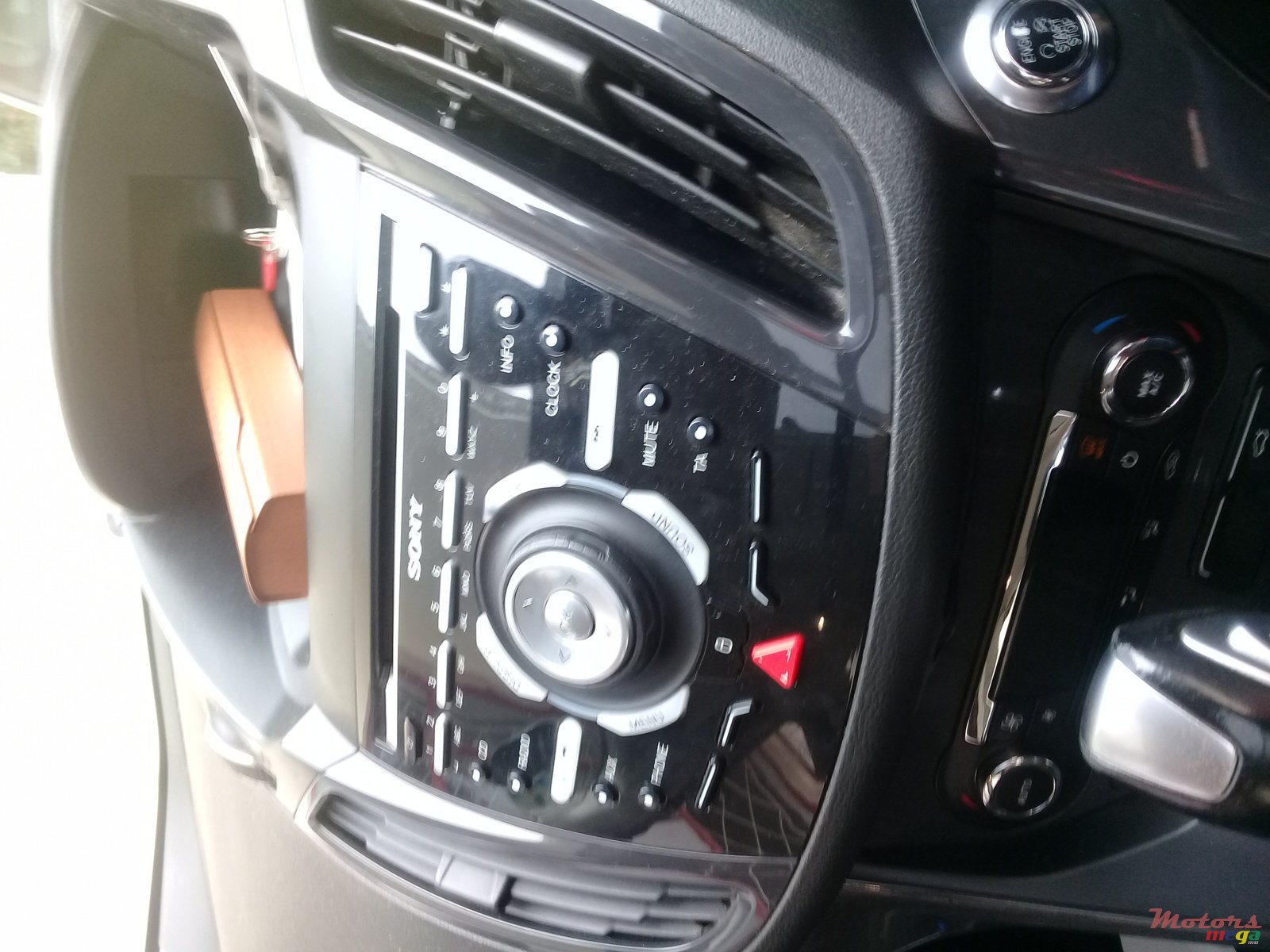 2014' Ford Kuga photo #3