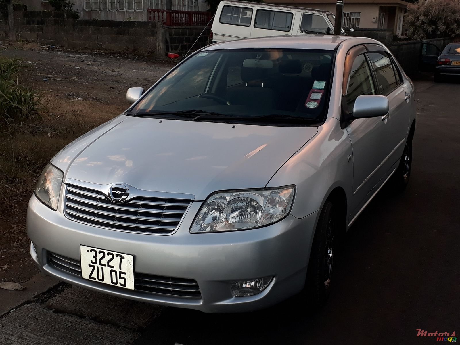 2005' Toyota Corolla Nze Japan photo #1