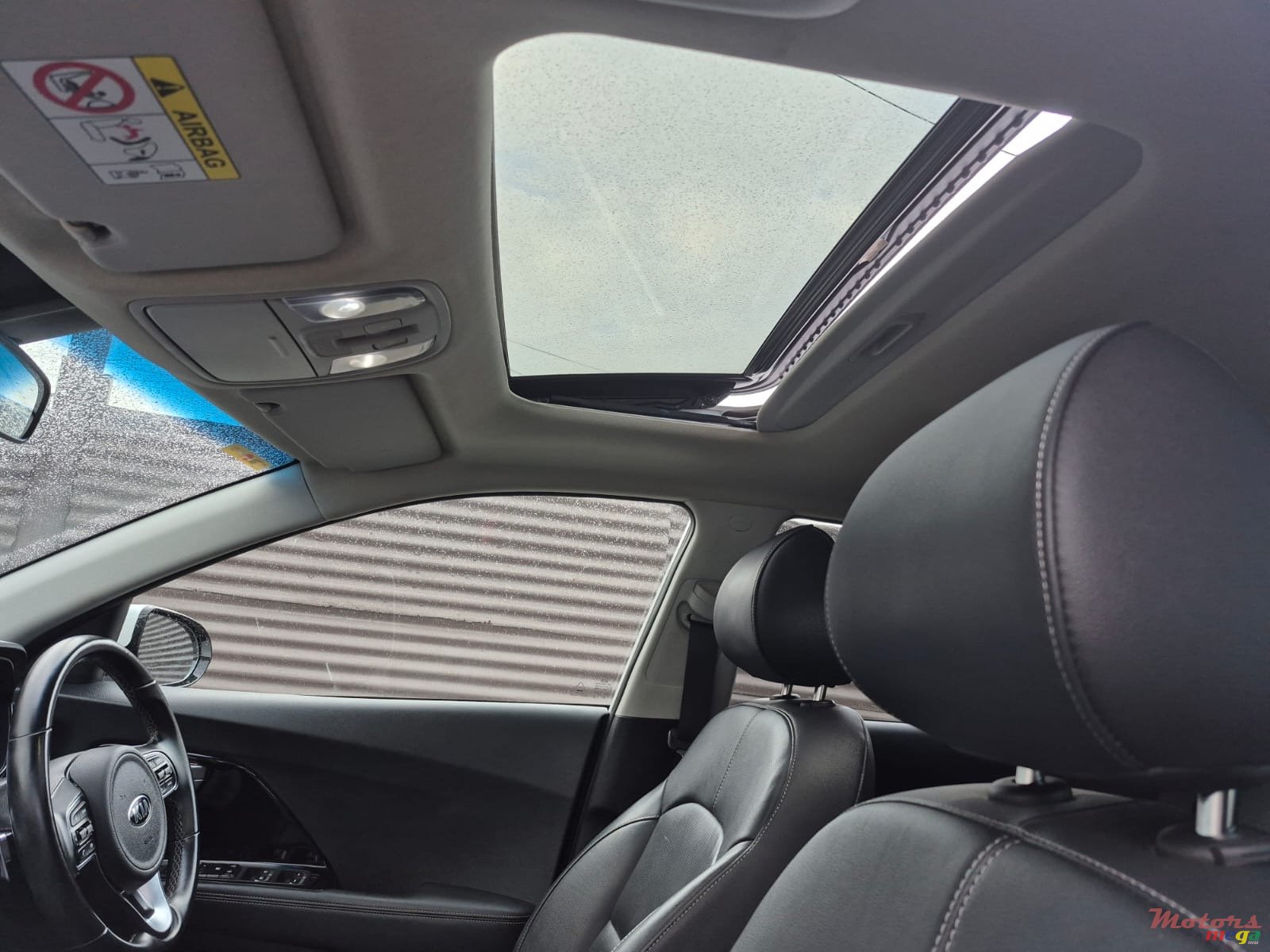 2020' Kia Niro Eco Hybrid photo #6