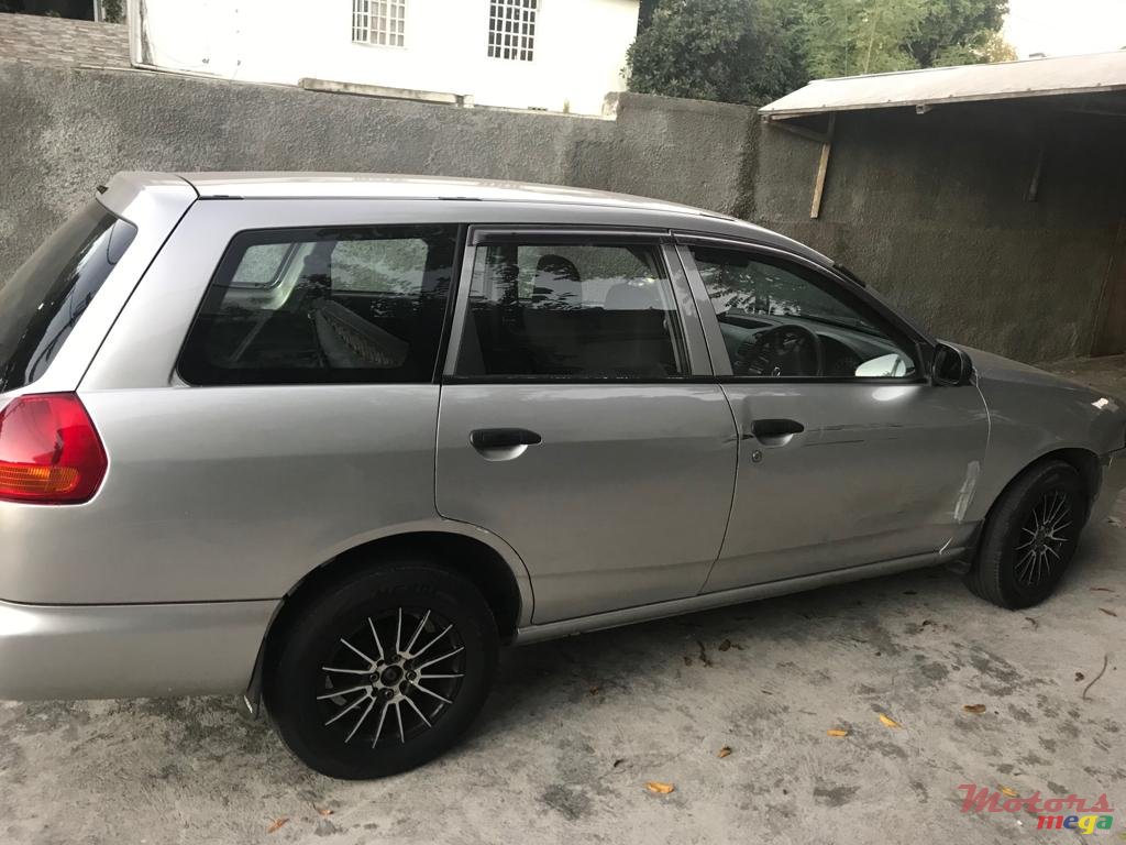 2005' Nissan NV Advan photo #5