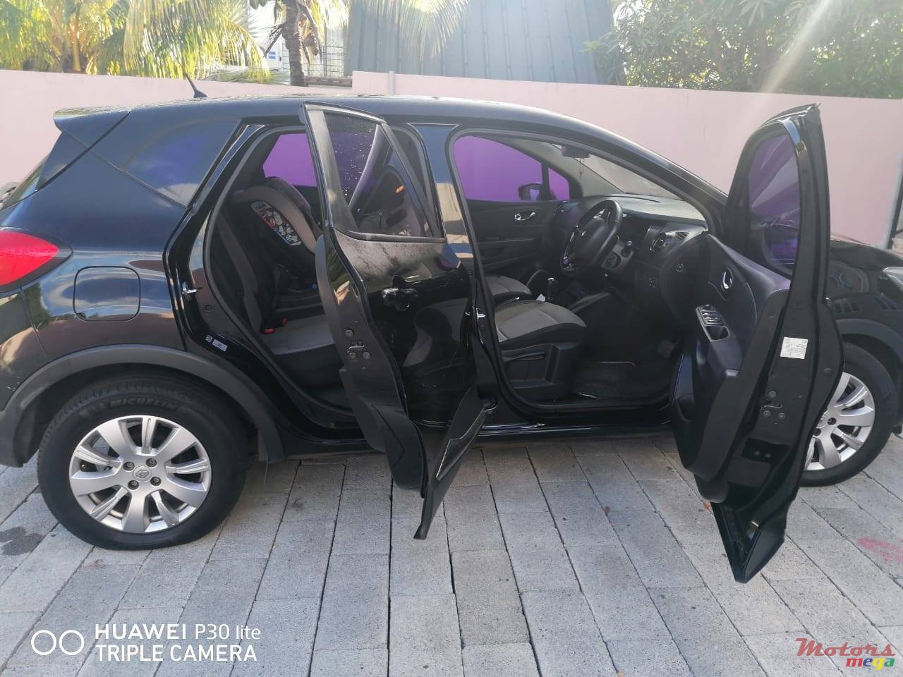 2014' Renault Captur photo #3