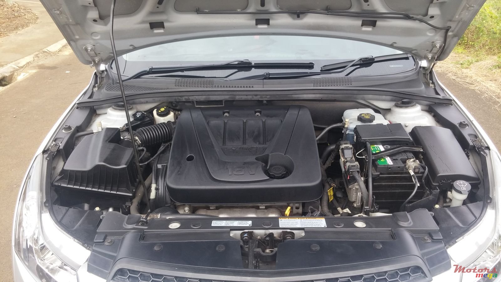 2011' Chevrolet Cruze photo #7