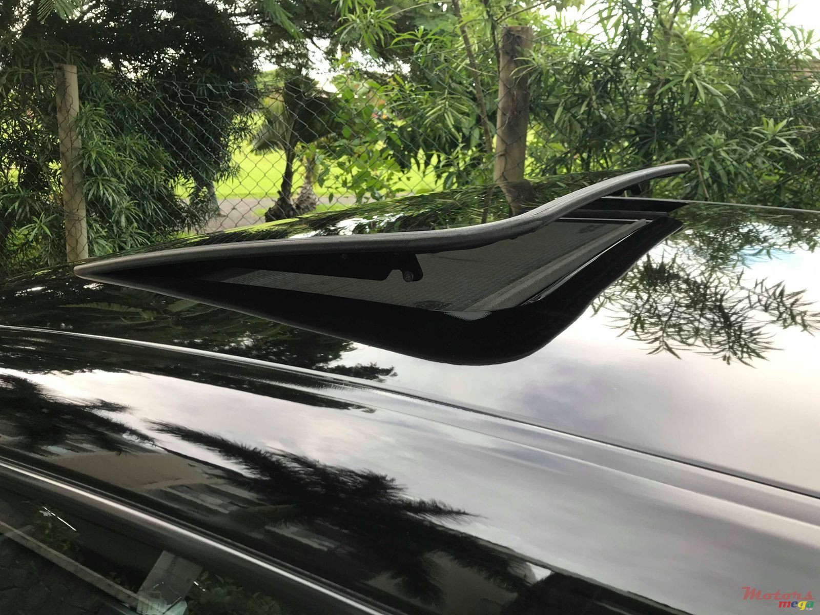 2010' Kia Koup Sport photo #2