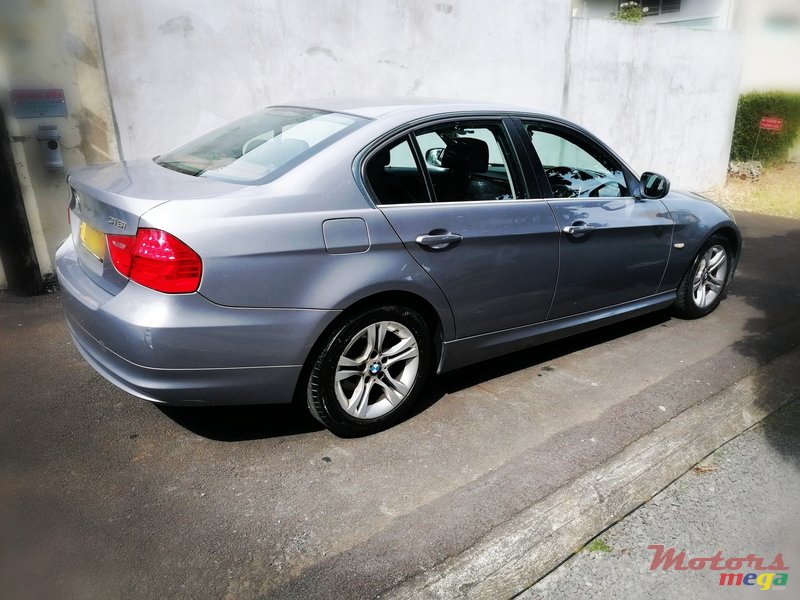 2011' BMW 3 Series 316 i model e90 photo #2