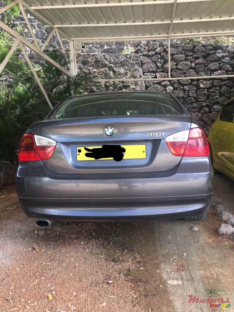 2008' BMW 316 photo #4