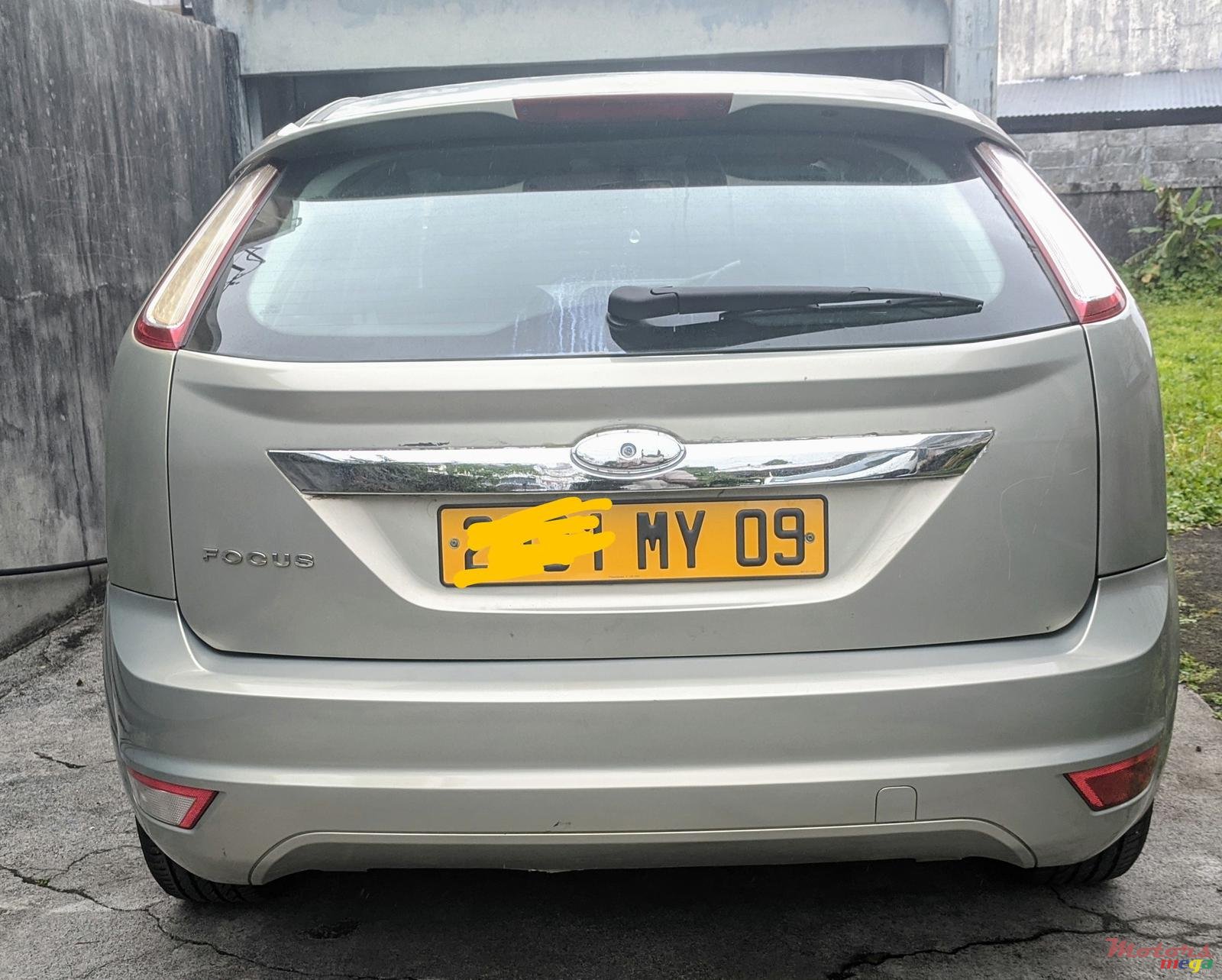 2009' Ford Focus photo #1