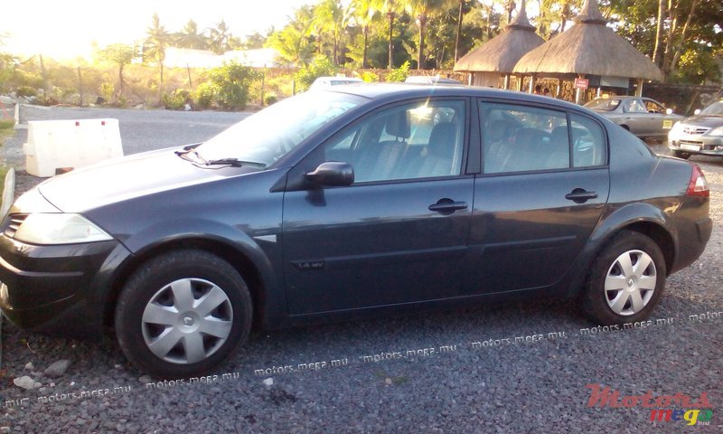 2007' Renault photo #1