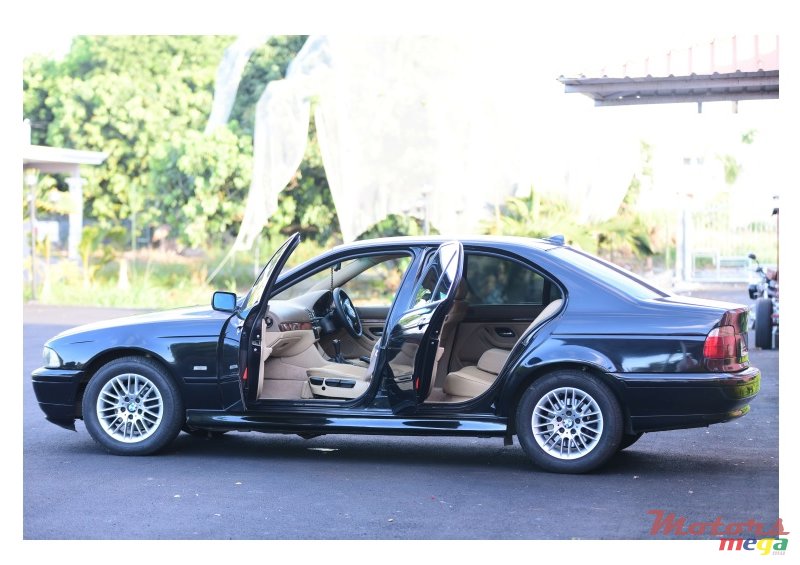 2002' BMW 5 Series photo #2