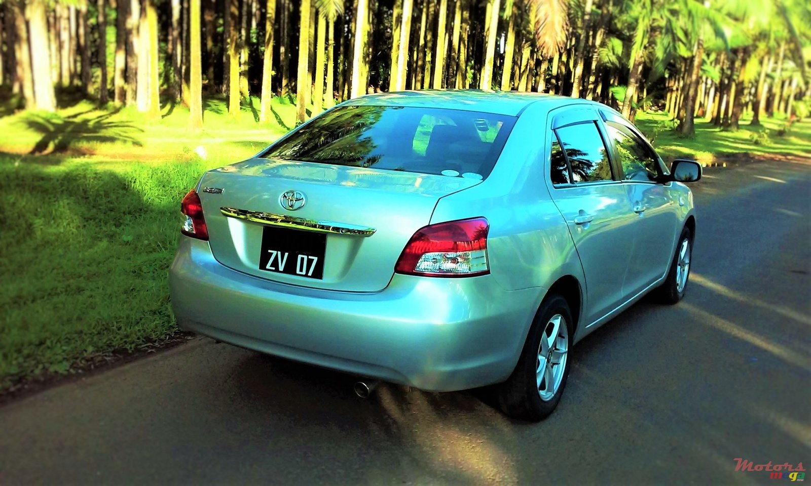 2007' Toyota Belta 1.3  photo #2