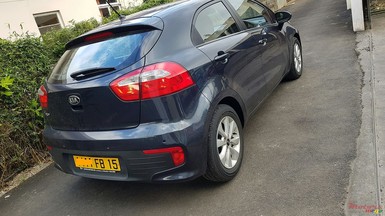 2015' Kia Rio photo #4