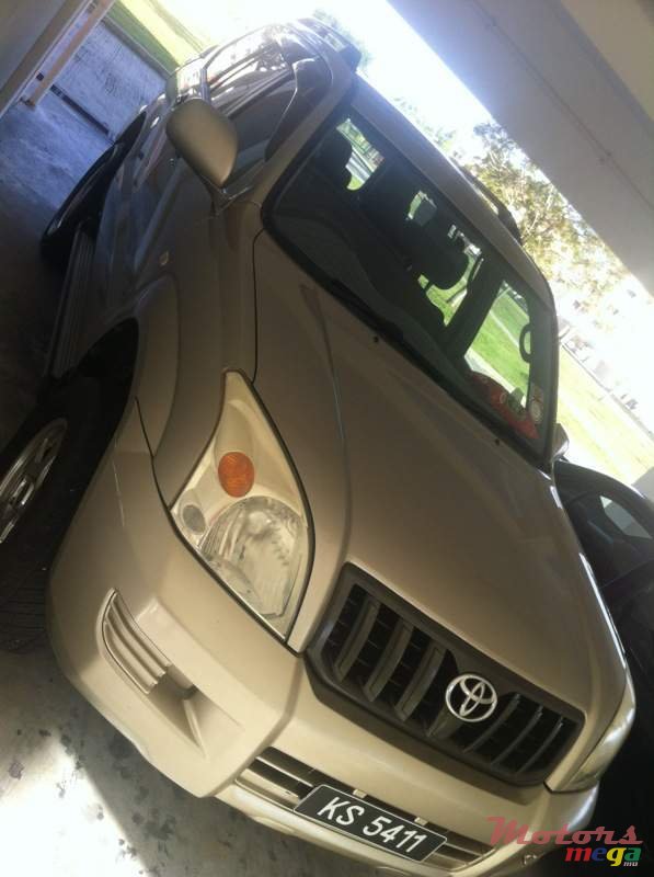 2003' Toyota Prado photo #3