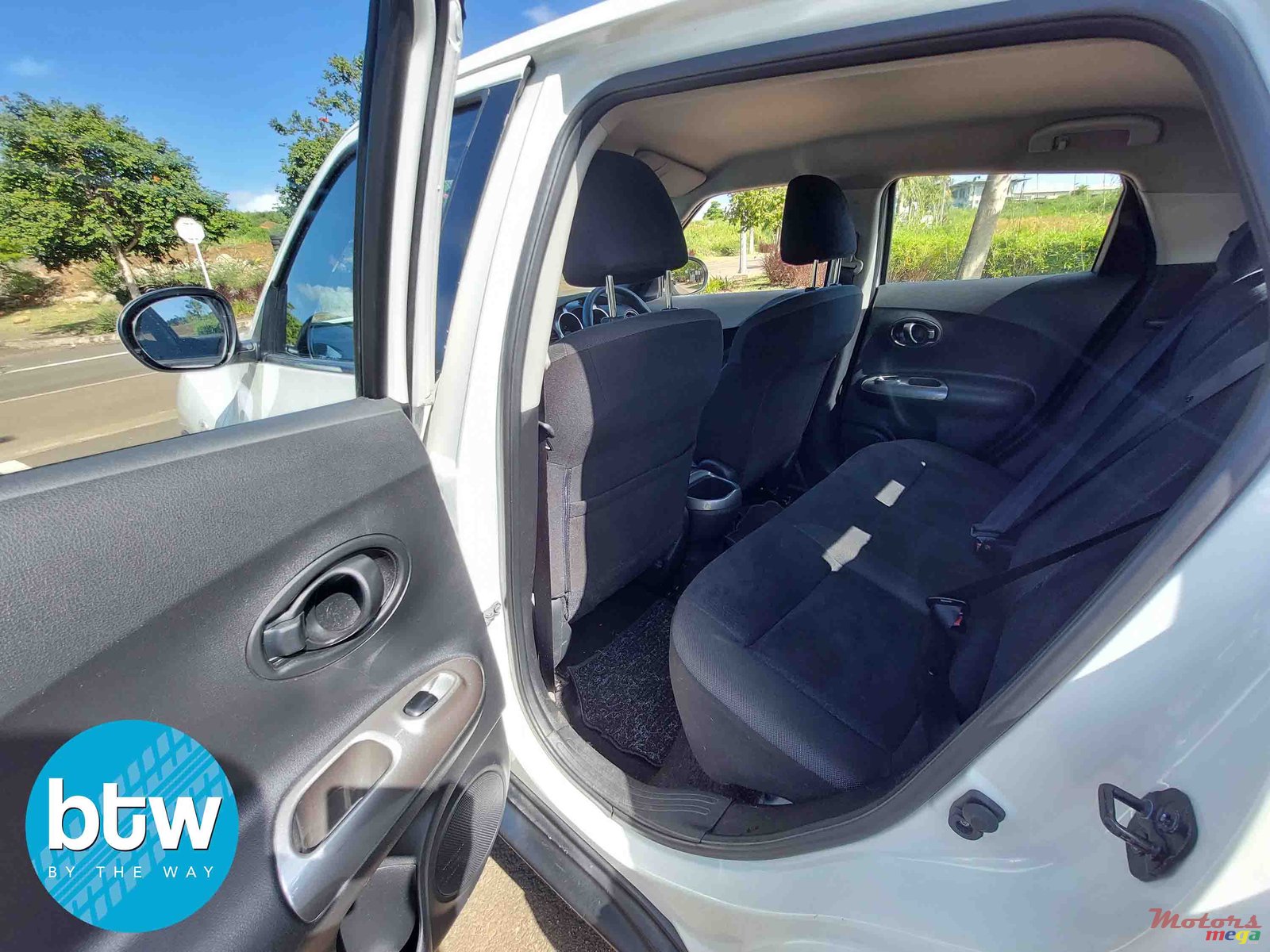 2013' Nissan Juke photo #5