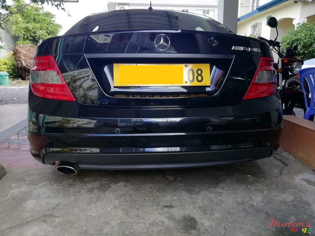 2008' Mercedes-Benz C-Class photo #2