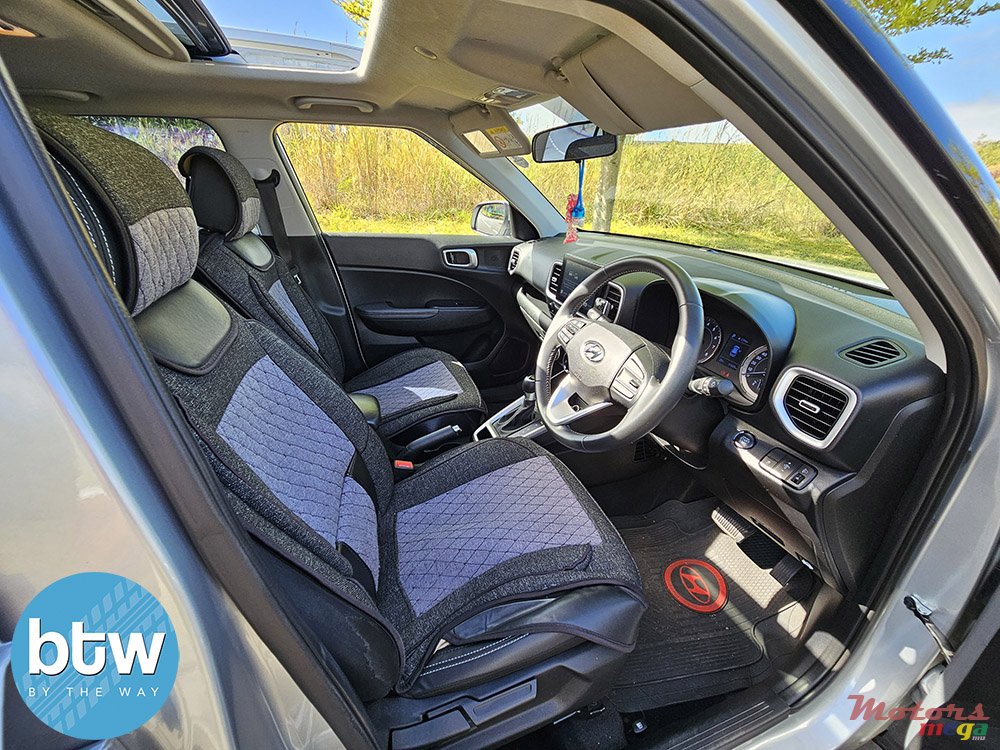 2019' Hyundai Venue photo #5