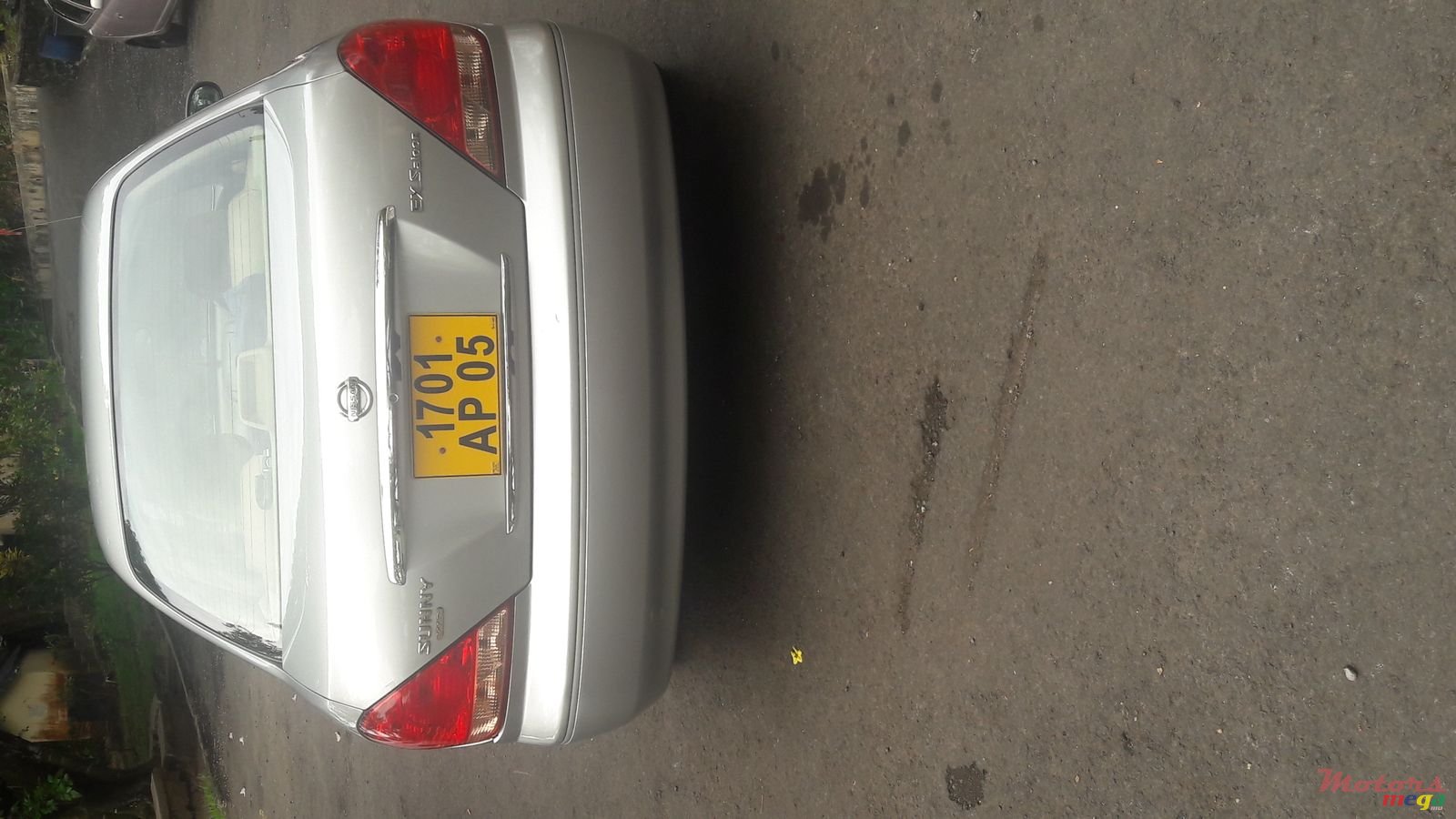 2005' Nissan Sunny photo #2