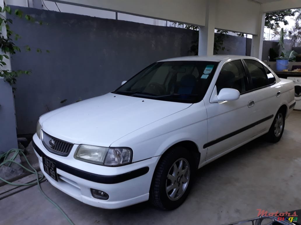 1999' Nissan Sunny B15 photo #3
