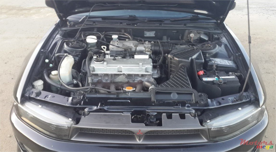 2005' Mitsubishi Galant Super Saloon photo #7