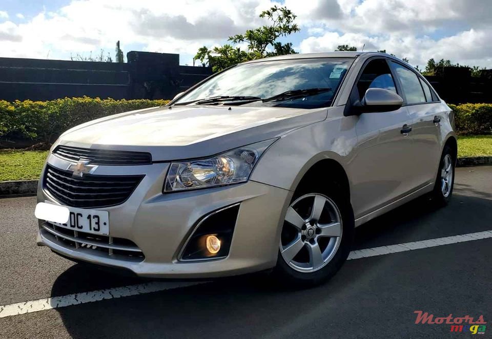 2013' Chevrolet Cruze NEW SHAPE photo #1