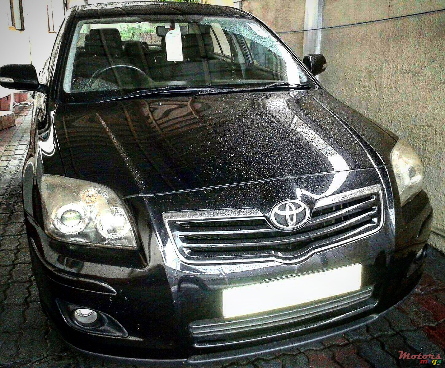 2008' Toyota Avensis photo #2