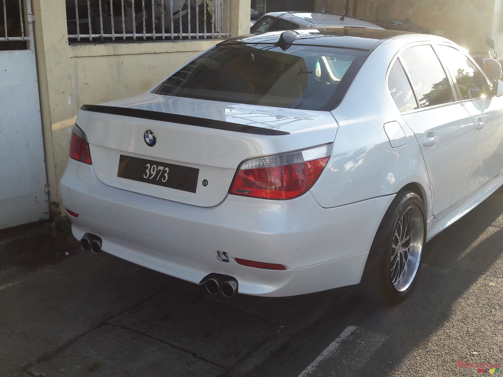 2005' BMW 520 photo #2