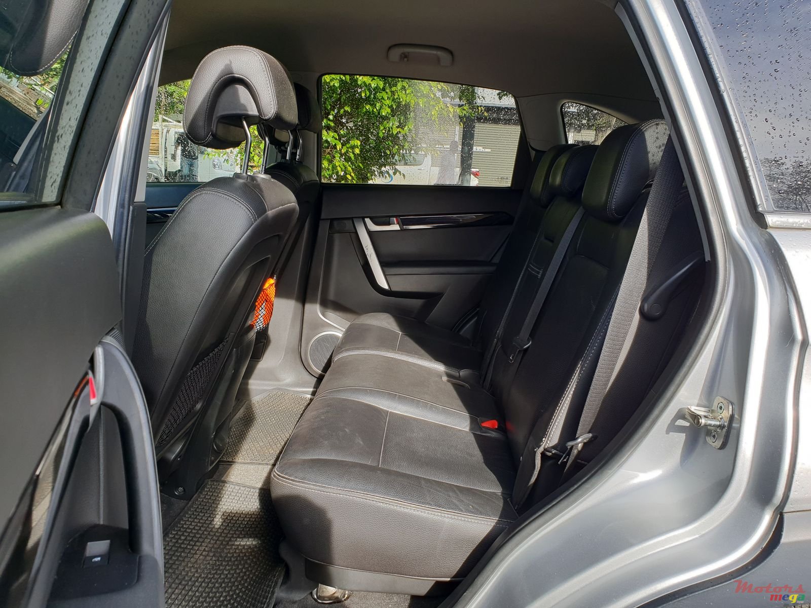 2011' Chevrolet Captiva photo #4