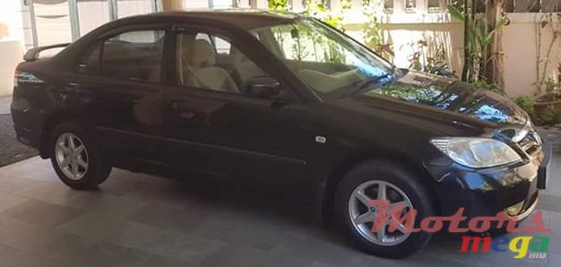 2004' Honda Civic ES8 photo #2