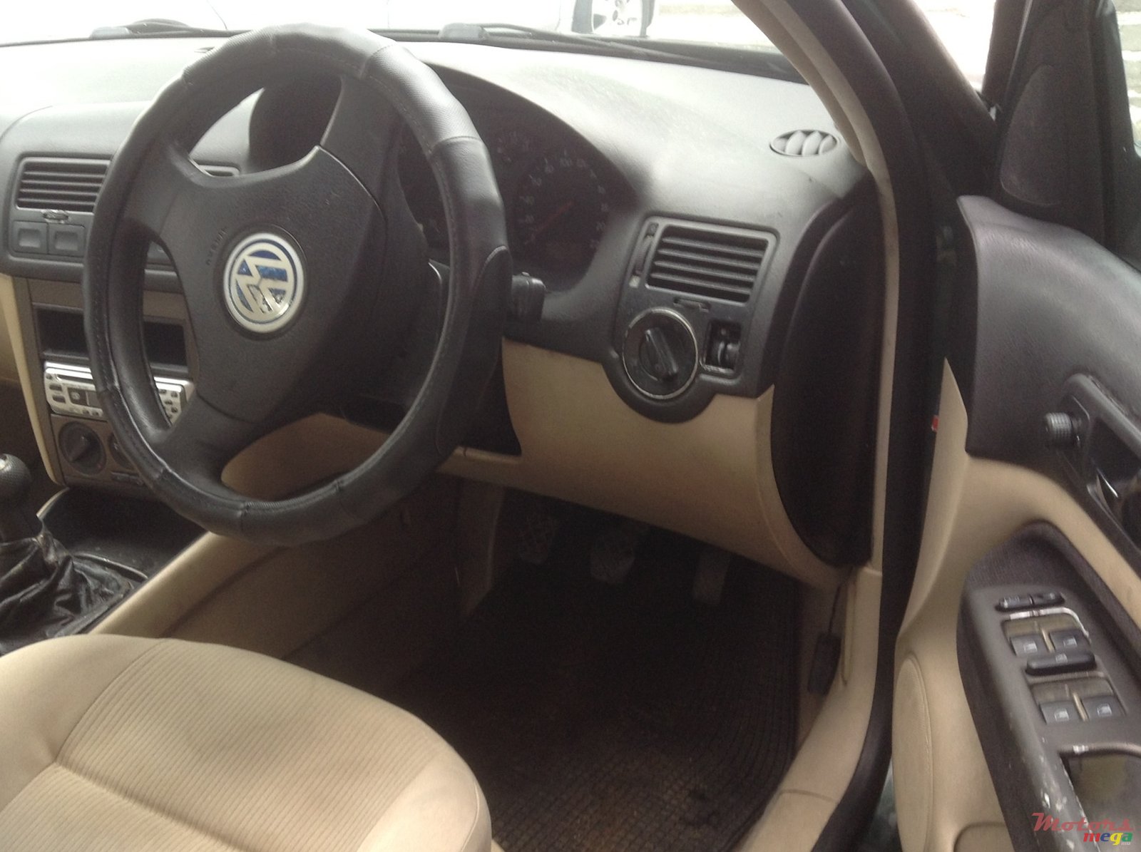 2002' Volkswagen Bora photo #4