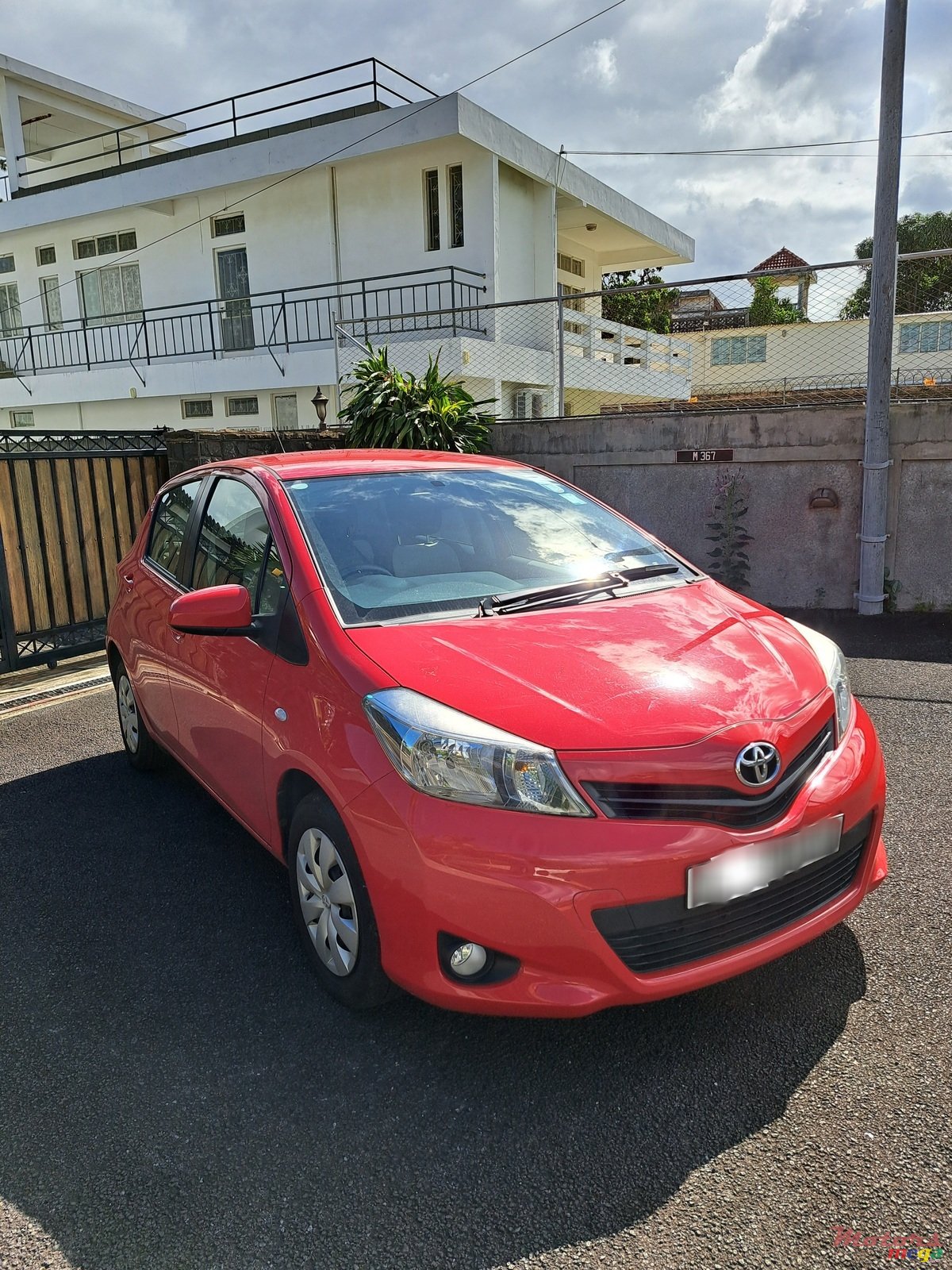 2012' Toyota Yaris photo #1