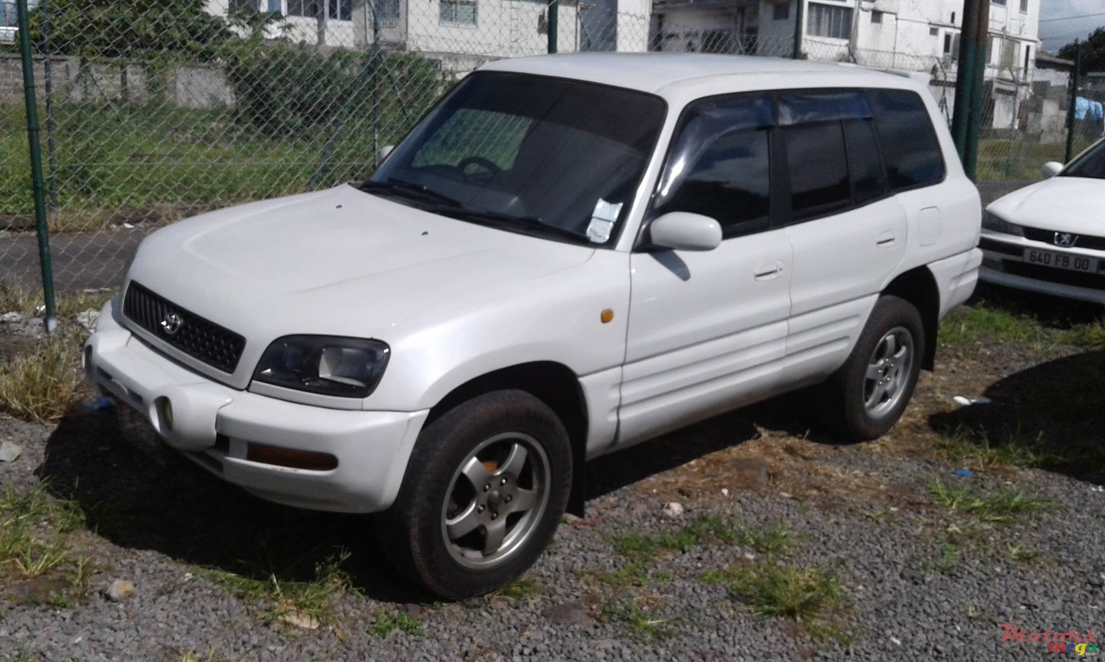 1995' Toyota RAV4 photo #1