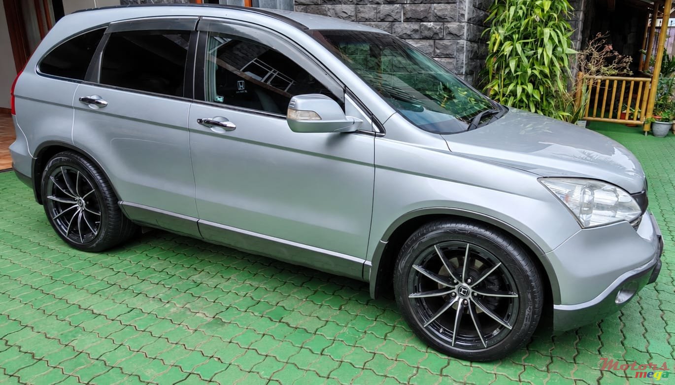 2009' Honda CR-V photo #1