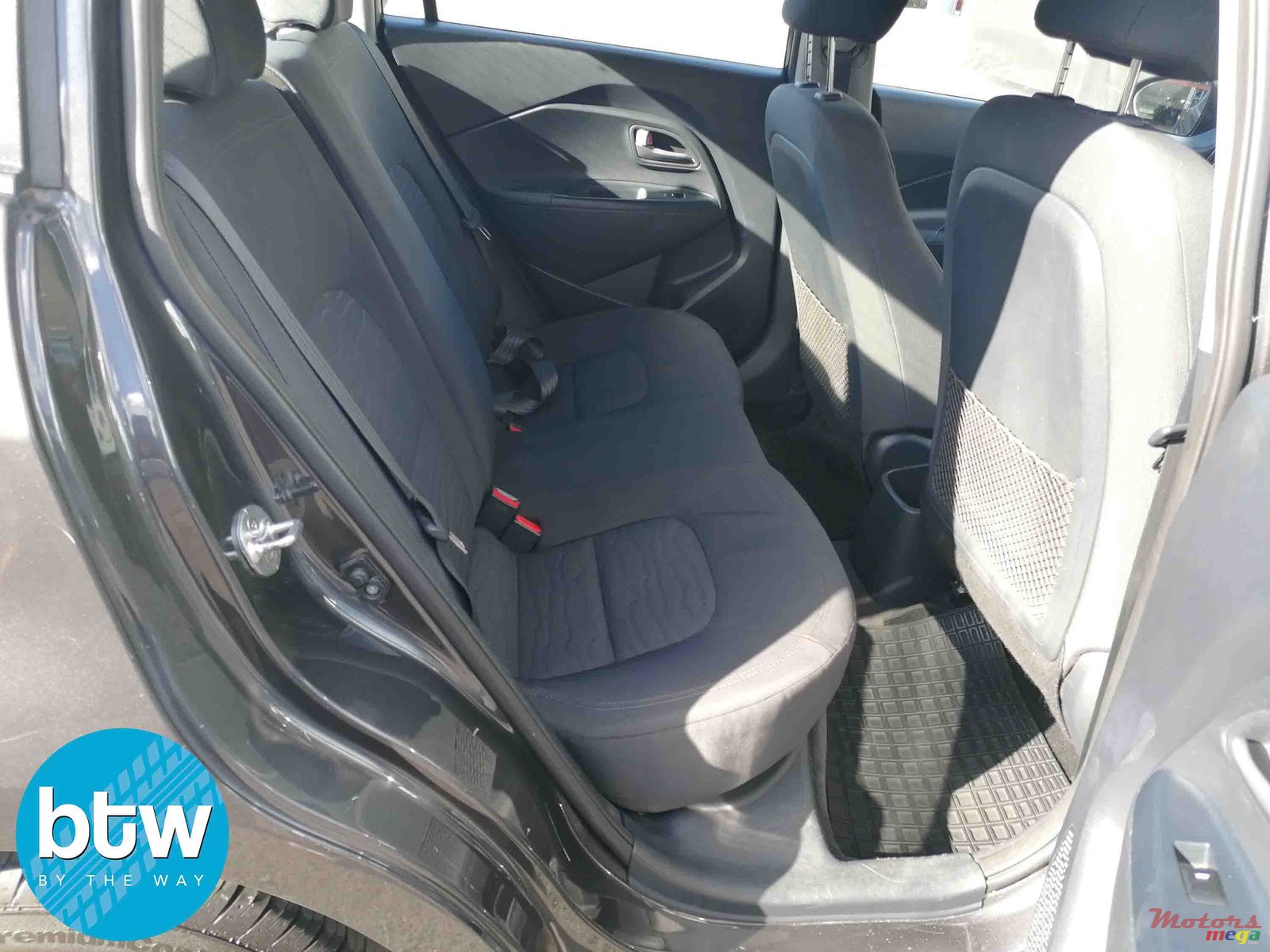 2017' Kia Rio Sedan photo #4