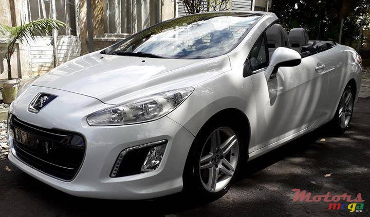 2011' Peugeot 308 photo #2