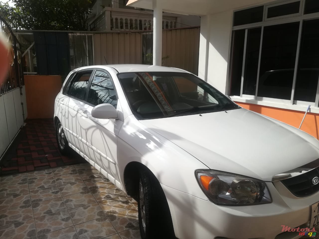 2005' Kia Cerato photo #2