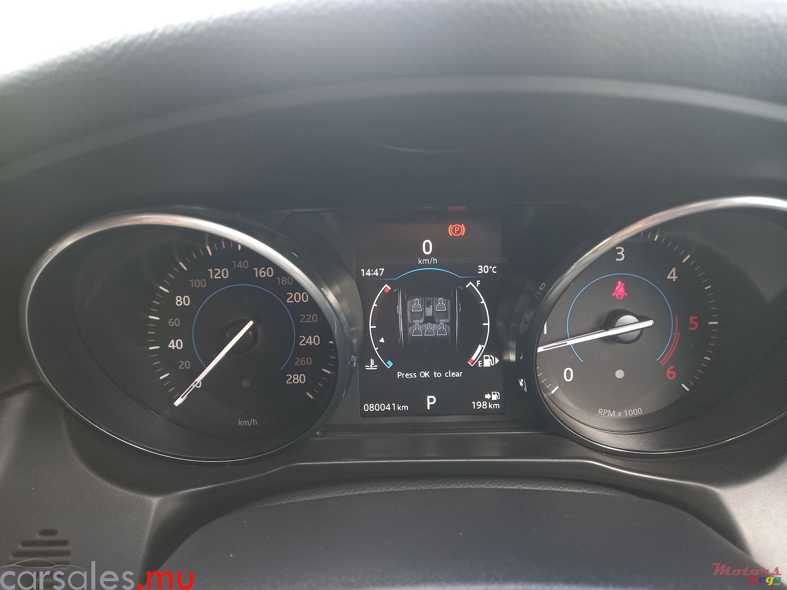 2018' Jaguar XF 20d R-Sport 2.0 photo #7