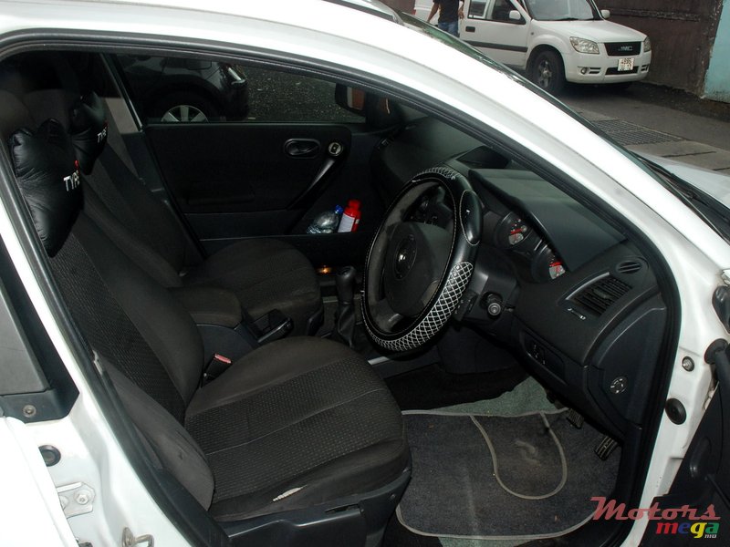 2005' Renault Megane photo #3