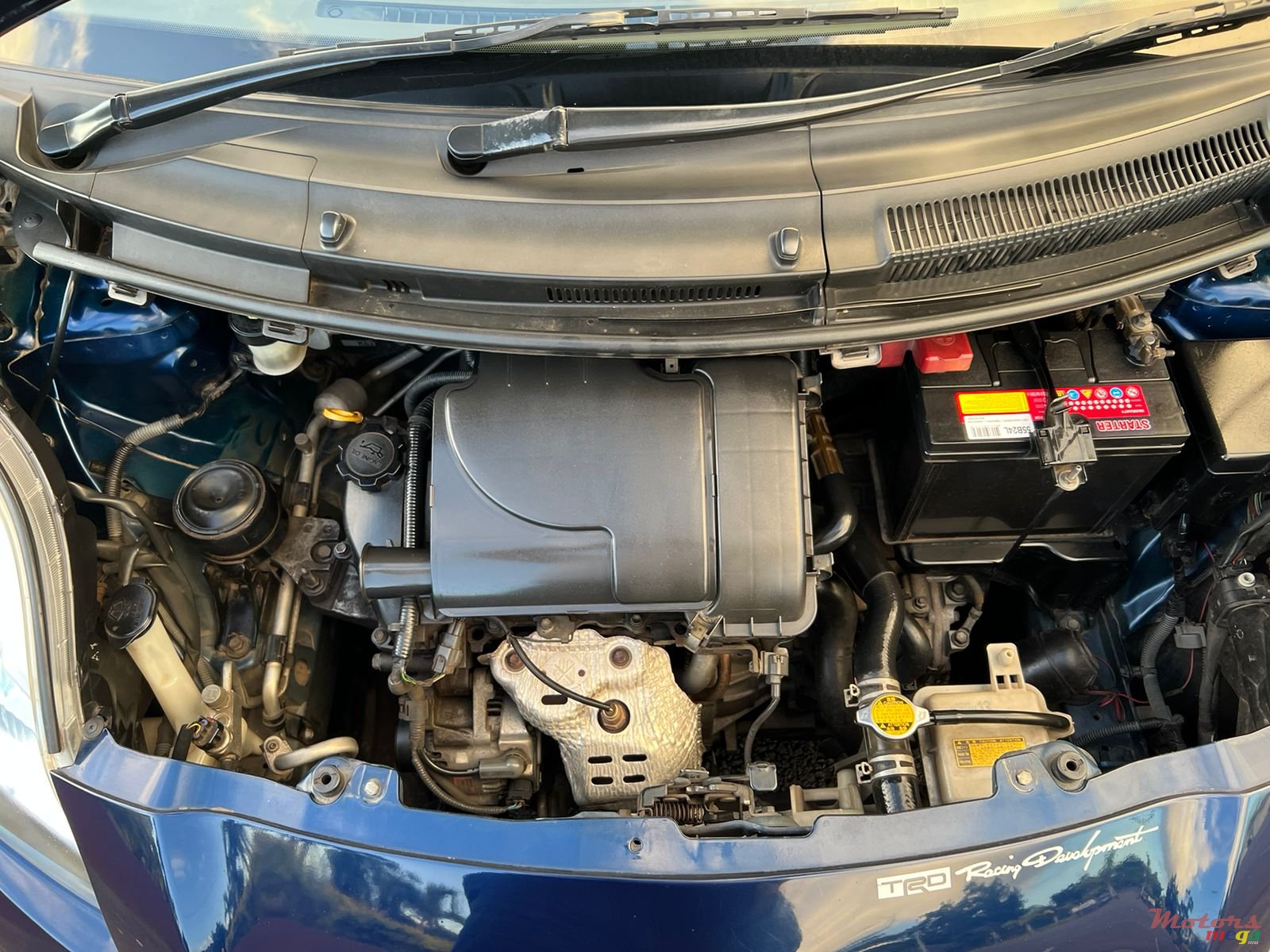 2009' Toyota Vitz photo #7