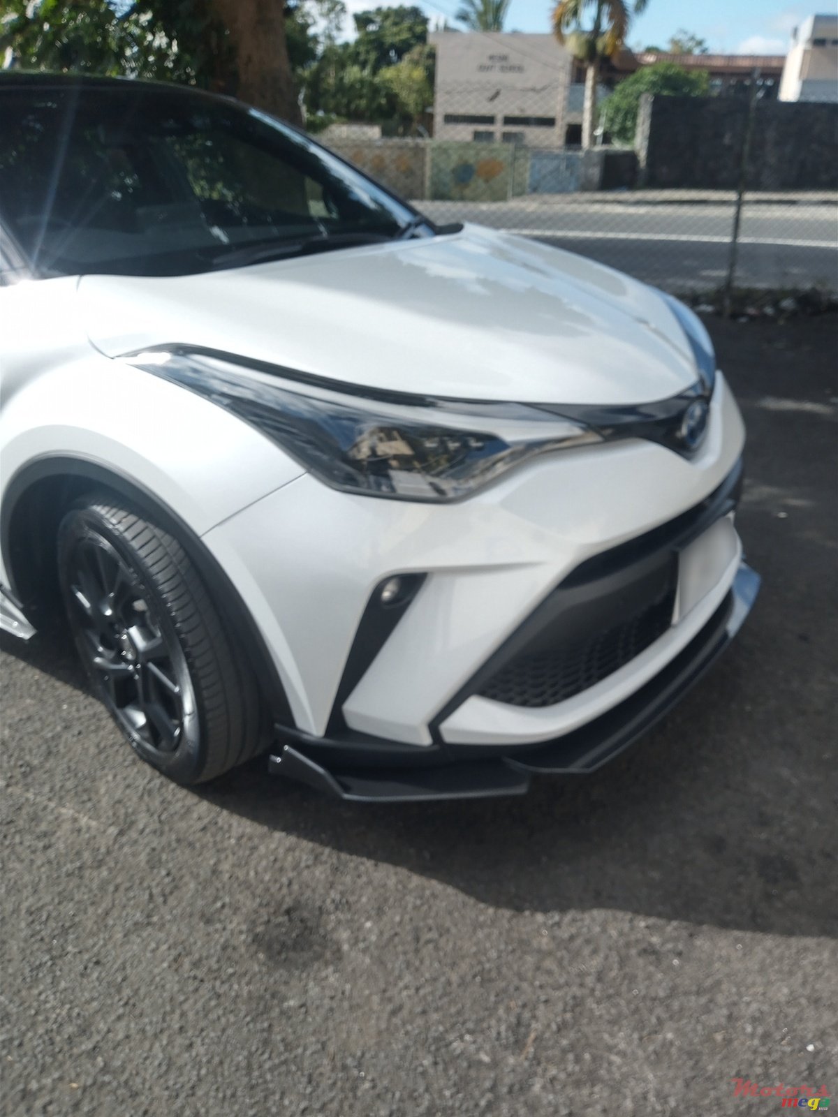 2022' Toyota C-HR photo #5