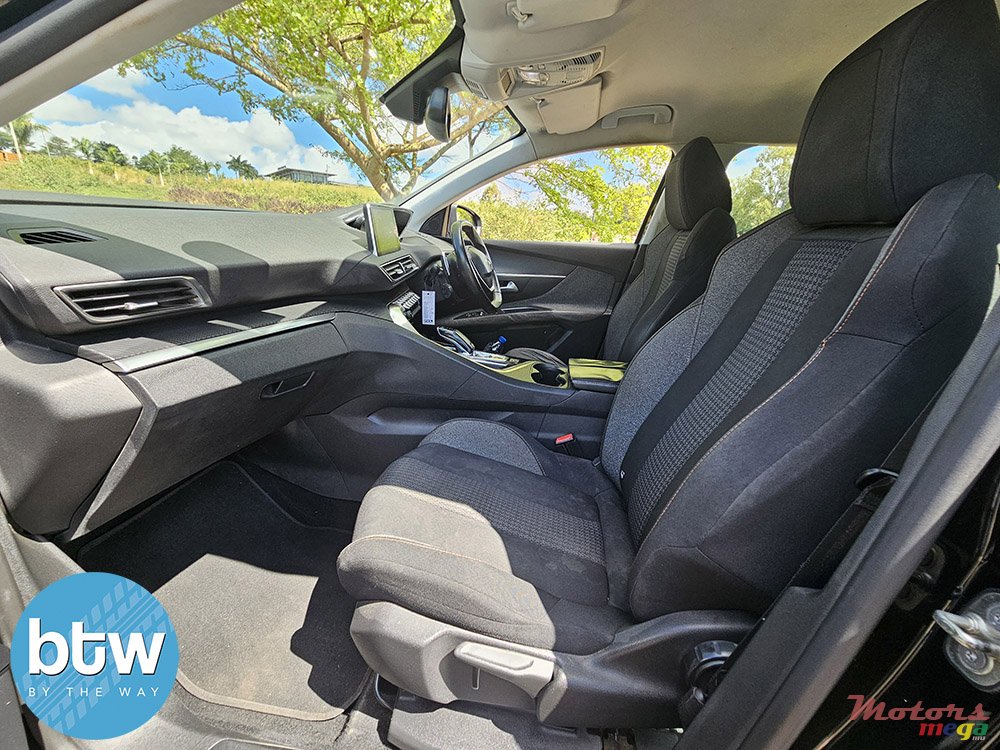 2017' Peugeot 3008 photo #5