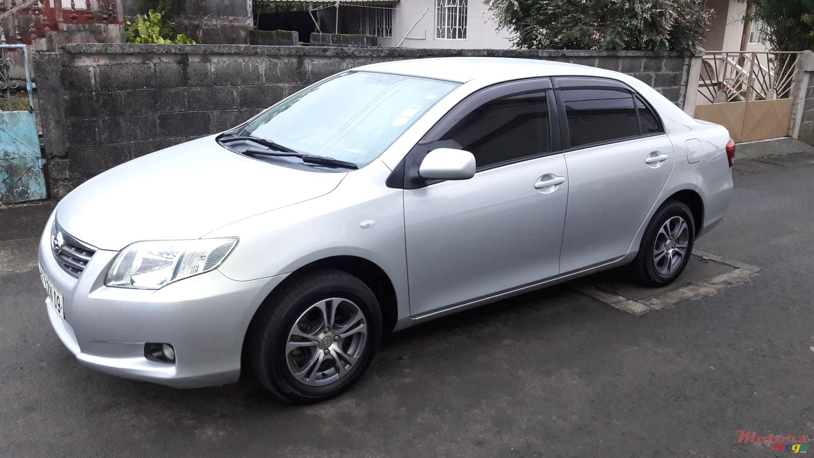 2009' Toyota Axio photo #1