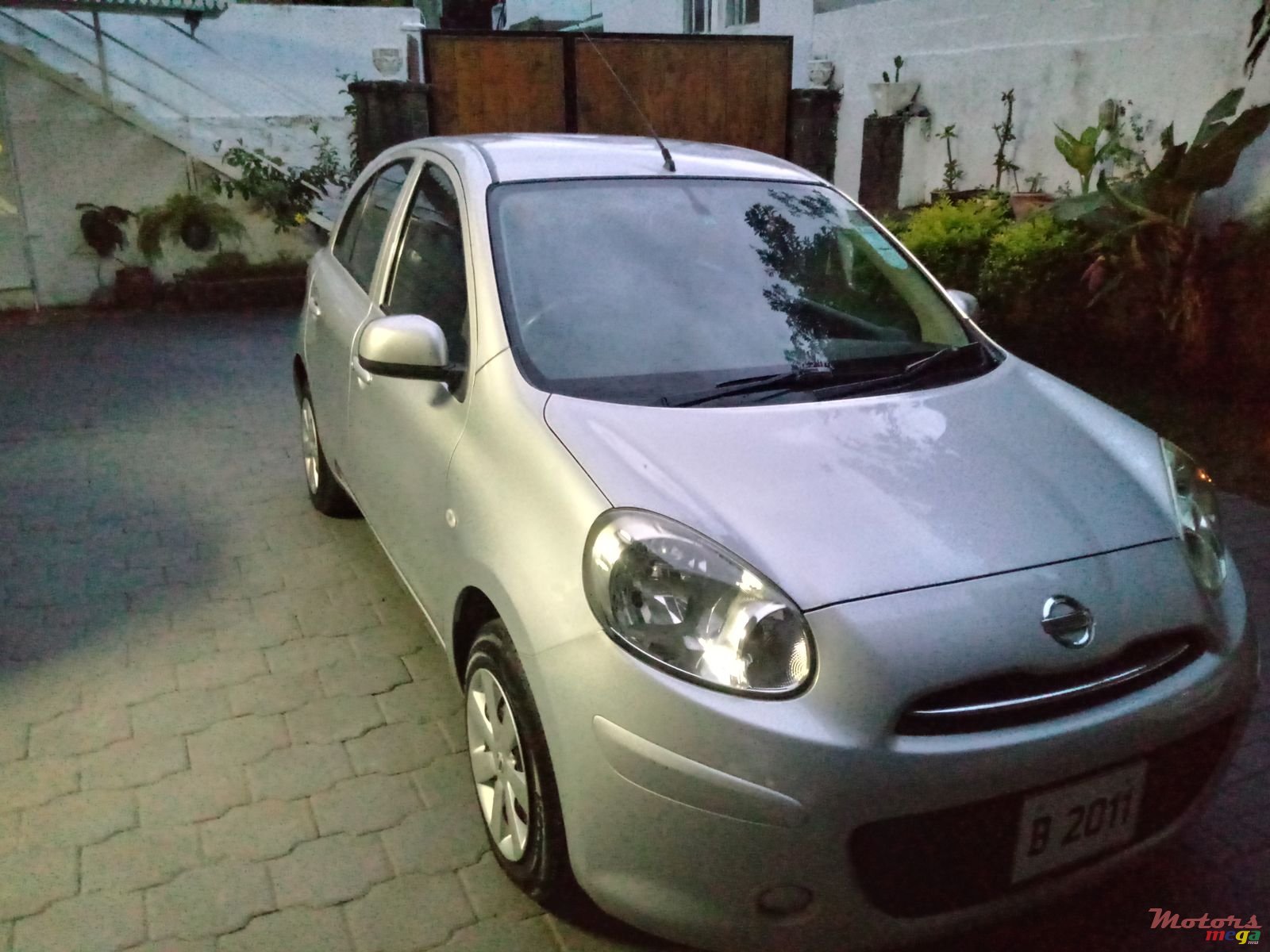 2013' Nissan March photo #5