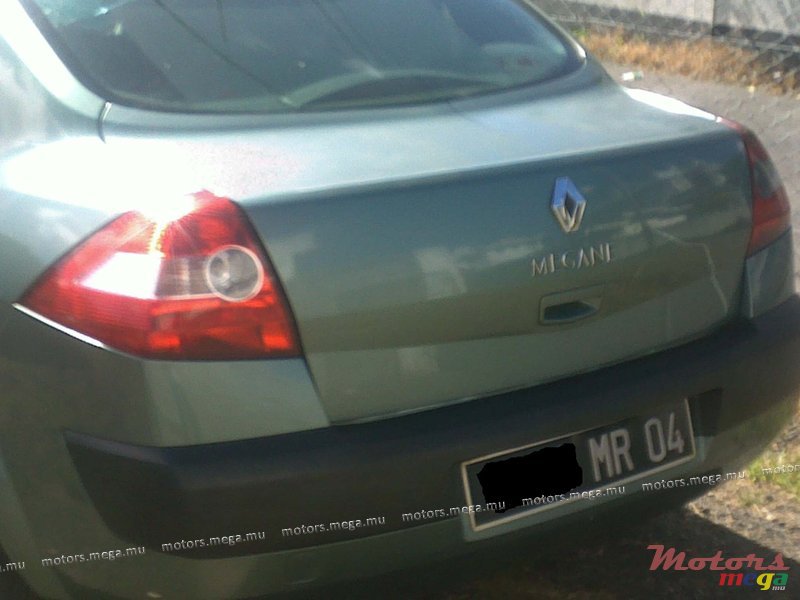 2004' Renault Megane Mk2 photo #2