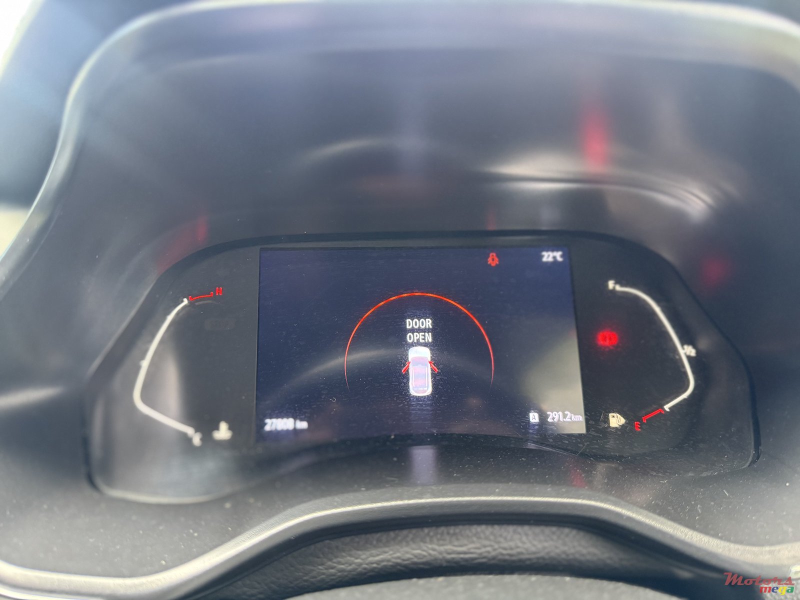 2022' Renault Kiger intens photo #7