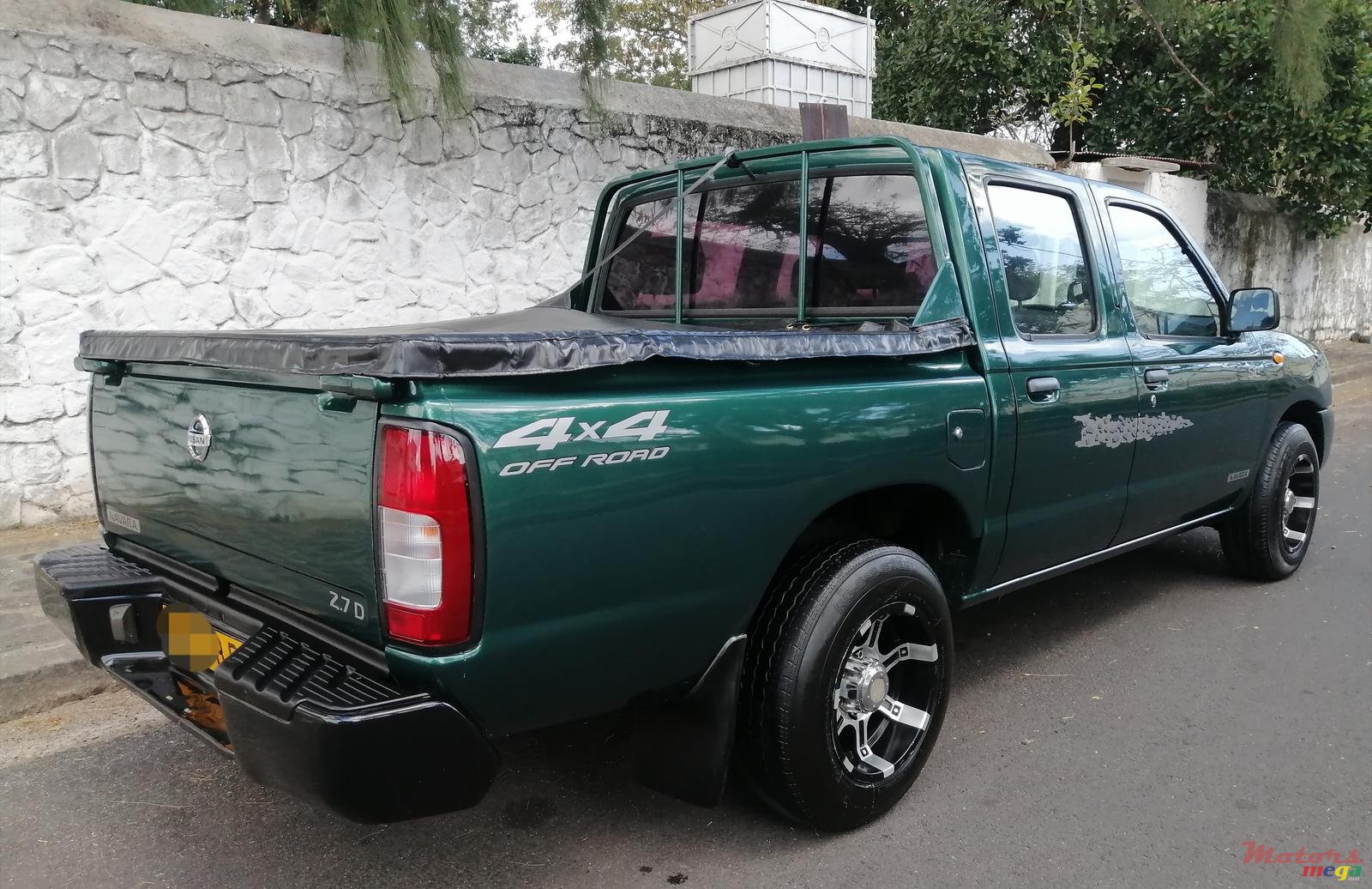 2006' Nissan Navara photo #4