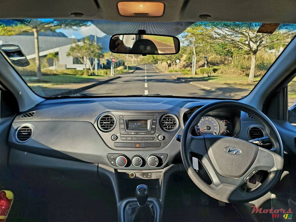 2019' Hyundai i10 Grand photo #6